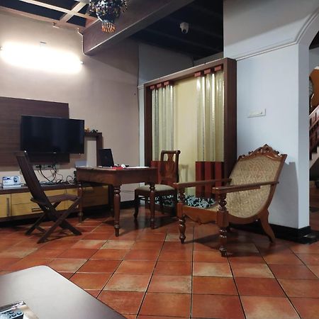 Azza Heritage Home Kochi エクステリア 写真